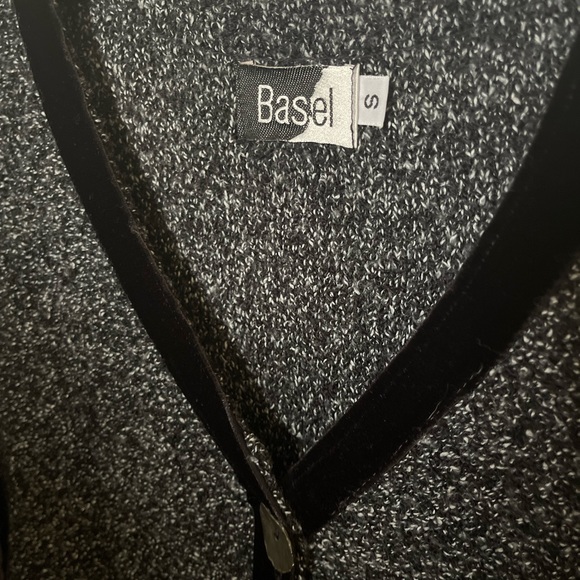 BASEL Cardigan - Picture 3 of 4